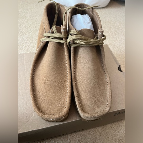 New in box unused men's Clark chukka boot size US 10.5 - Picture 4 of 9